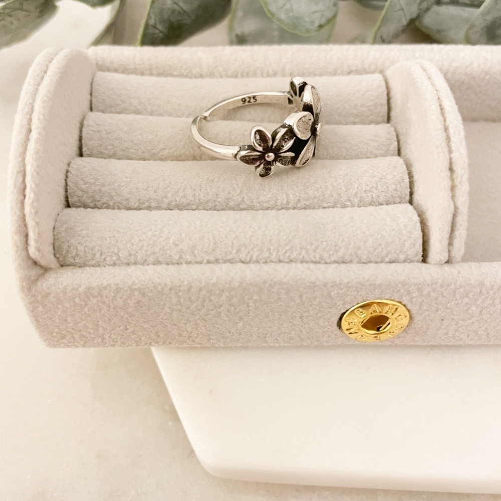 925 Sterling Silver Vintage Flower Ring Dainty Minimalist Ring - Picture 8 of 10